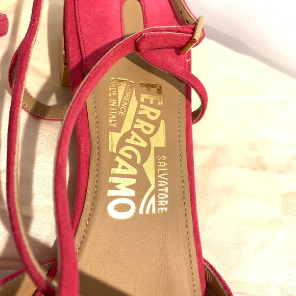 Salvatore Ferragamo Felma Flats in Framboise - Picture 6 of 8